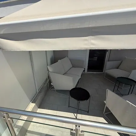 Apartament Ourhousebythesea *