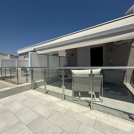 Ourhousebythesea Apartament *